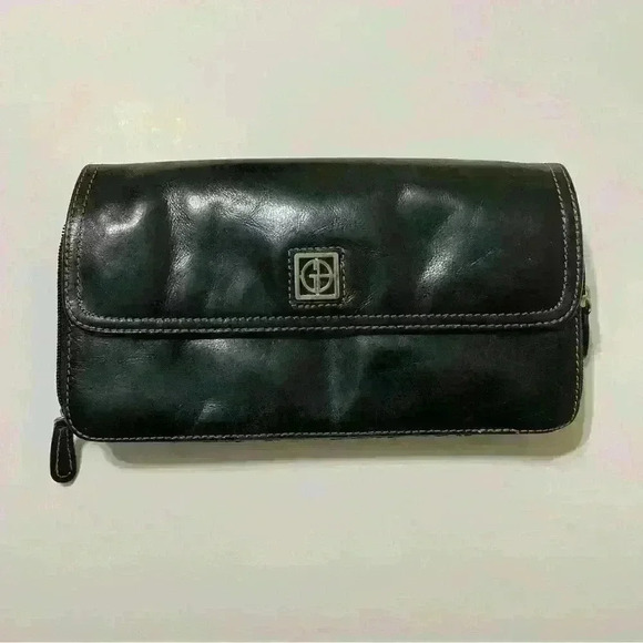 Giani Bernini Handbags - GUC Giani Bernini Black Leather Organizer Clutch Purse